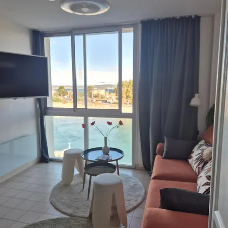 Apartment Le Pavois D'or, Renove Avec Gout, Superbe Vue, Proximite Gare Et Centre, Climatisation